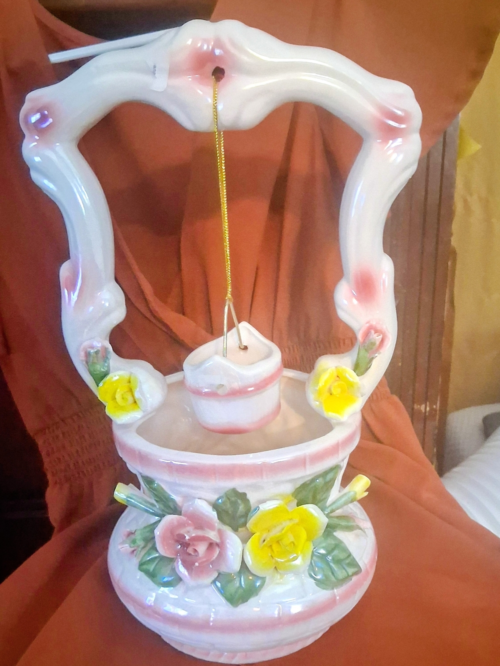 CAPODIMONTE WISHING WELL-EXTRA LARGE.  20" TALL AND 11"  WIDE.